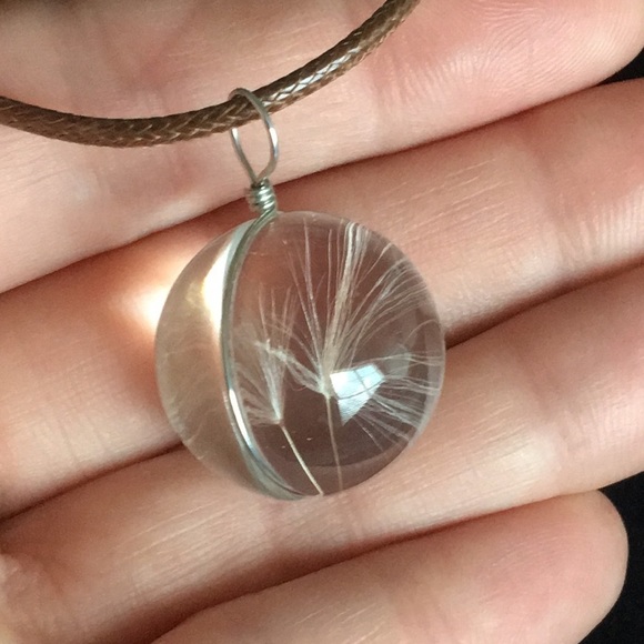 unbranded Jewelry - Make a Wish Dandelion Pendant Necklace